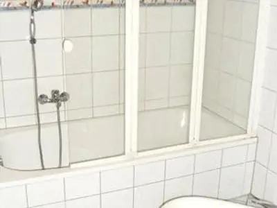 Bad mit Badewanne und Bidet