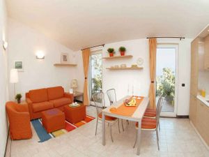 23921757-Ferienwohnung-4-Cogoleto-300x225-4