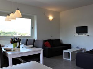 23883833-Ferienwohnung-6-Colico-300x225-3