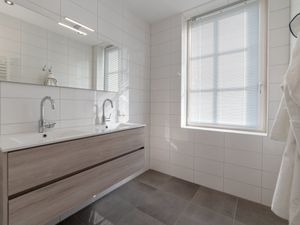 23969036-Ferienwohnung-4-Colijnsplaat-300x225-4