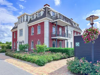 Außenseite Ferienhaus [Sommer]