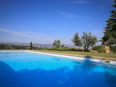 PoolOfHouse