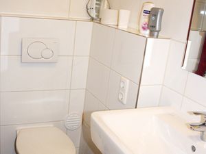 23826934-Ferienwohnung-4-Colmberg-300x225-2