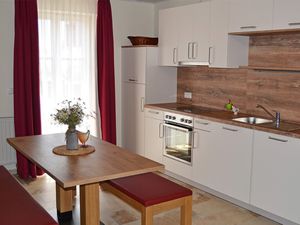 23826822-Ferienwohnung-6-Colmberg-300x225-1