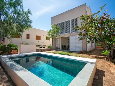 Ferienwohnung für 7 Personen (233 m²) in Colònia de Sant Pere 1/10