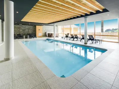 PoolOfHouse
