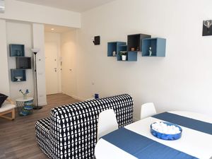 22806151-Ferienwohnung-4-Como-300x225-4