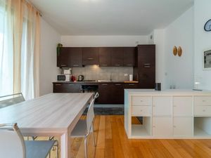 23579393-Ferienwohnung-2-Como-300x225-3