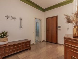 23663622-Ferienwohnung-5-Como-300x225-0