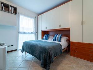 23887709-Ferienwohnung-4-Como-300x225-1