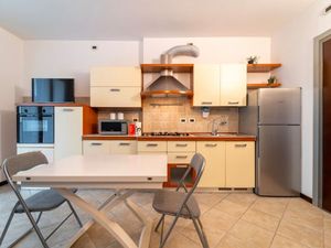 23887709-Ferienwohnung-4-Como-300x225-2