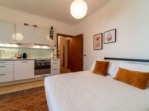 23674333-Ferienwohnung-2-Como-300x225-3