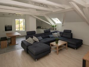 23531650-Ferienwohnung-5-Corcelles BE-300x225-4