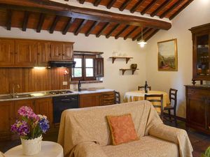 23770618-Ferienwohnung-4-Cortona-300x225-3