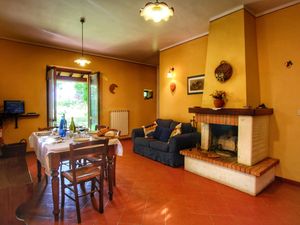 19351523-Ferienwohnung-8-Cortona-300x225-2