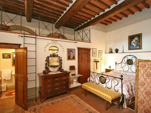 24029328-Ferienwohnung-3-Cortona-300x225-4