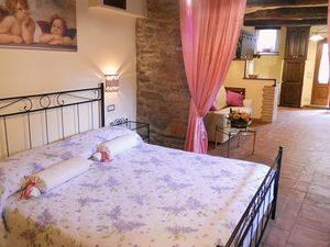 24029449-Ferienwohnung-2-Cortona-300x225-5