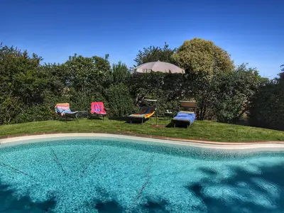PoolOfHouse