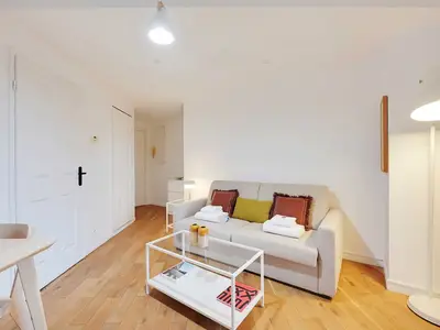 Ferienwohnung für 3 Personen (25 m²) in Courbevoie 9/10