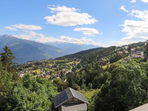 23860177-Ferienwohnung-5-Crans-Montana-300x225-1