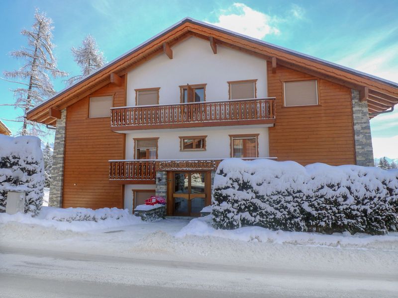 23840215-Ferienwohnung-4-Crans-Montana-800x600-0