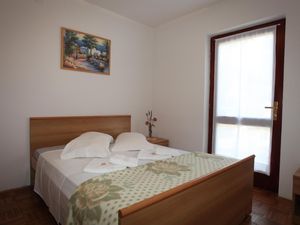 22437551-Ferienwohnung-4-Cres-300x225-5