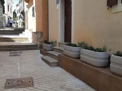 Ferienwohnung für 2 Personen in Cres 2/10