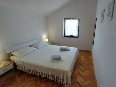 Ferienwohnung für 2 Personen in Cres 10/10