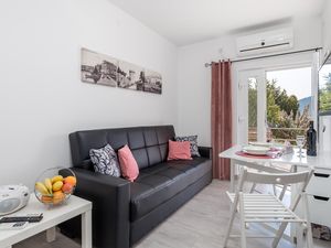 23752714-Ferienwohnung-4-Cres-300x225-1