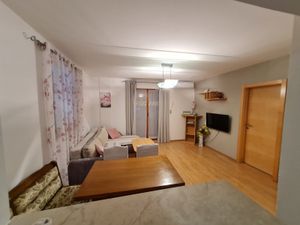 18951317-Ferienwohnung-6-Cres-300x225-1