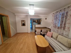 18951317-Ferienwohnung-6-Cres-300x225-2