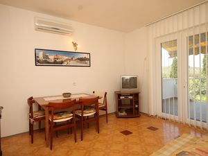 19375088-Ferienwohnung-4-Cres-300x225-2