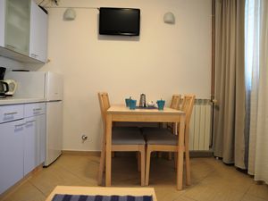 23544202-Ferienwohnung-3-Cres-300x225-1