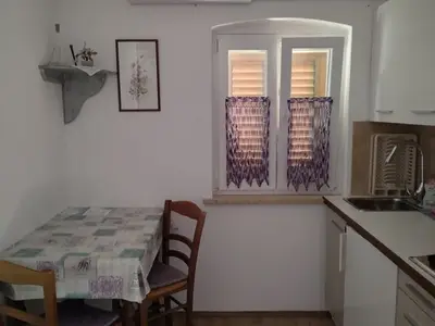 Ferienwohnung für 2 Personen in Cres 4/10