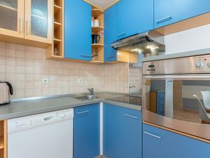 23691490-Ferienwohnung-4-Cres-300x225-4