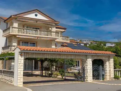 Ferienwohnung für 4 Personen (50 m²) in Crikvenica 1/10