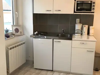 Ferienwohnung für 4 Personen (38 m²) in Crikvenica 1/10