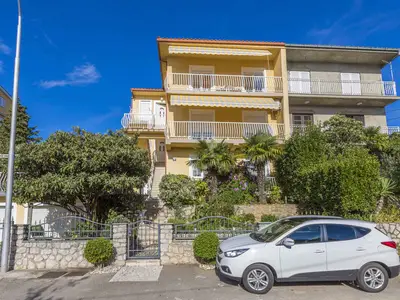 Ferienwohnung für 4 Personen (58 m²) in Crikvenica 1/10