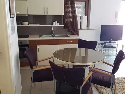 Ferienwohnung für 5 Personen (75 m²) in Crikvenica 5/10