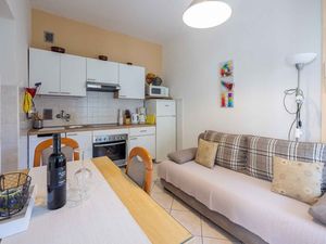 Ferienwohnung für 3 Personen (35 m²) in Crikvenica