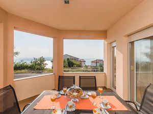 23781182-Ferienwohnung-5-Crikvenica-300x225-3