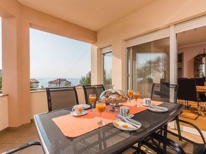 23781182-Ferienwohnung-5-Crikvenica-300x225-4