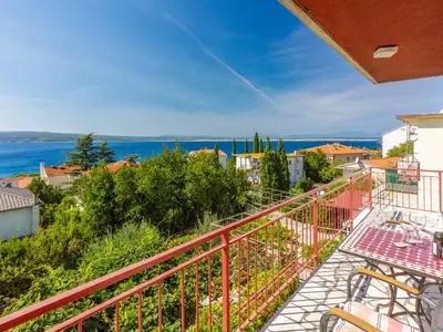 Ferienwohnung für 6 Personen (70 m²) in Crikvenica 1/10