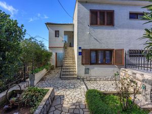 23781354-Ferienwohnung-6-Crikvenica-300x225-2