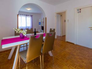 23781423-Ferienwohnung-4-Crikvenica-300x225-5