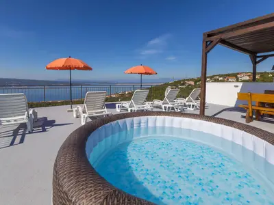 Ferienwohnung für 4 Personen (65 m²) in Crikvenica 1/10