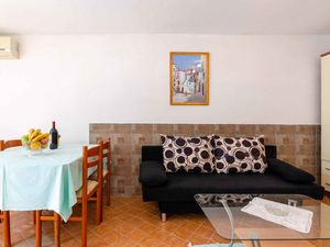 23781497-Ferienwohnung-4-Crikvenica-300x225-1