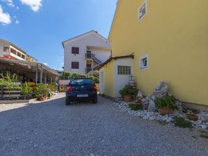 21758609-Ferienwohnung-2-Crikvenica-300x225-3