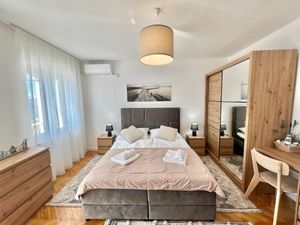 23784028-Ferienwohnung-8-Crikvenica-300x225-5