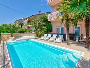 688191-Ferienwohnung-8-Crikvenica-300x225-2